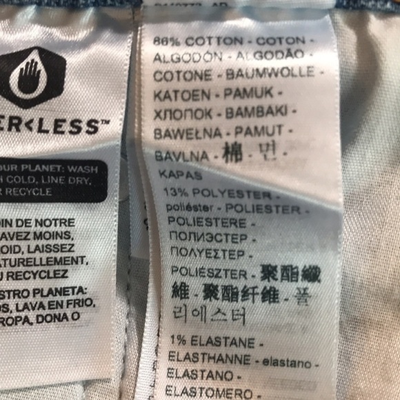 Levi’s size 32 Ribcage Straight Ankle Button Fly Fray Hem Light Wash Jeans - Picture 14 of 15